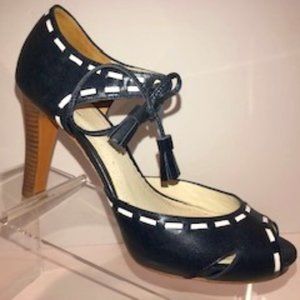 Brooks Brothers Navy/White Spectator Pump 6.5 EUC